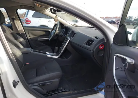 2012 Volvo S60 T5 из США, поврежденный, VIN YV1622FSXC2122621